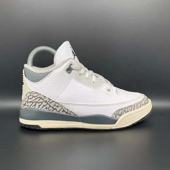Jordan 3 Retro  PS Hide N Sneak Basketball Shoes FB4416-100 Youth Sz 2.5