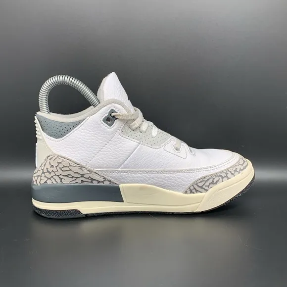 Jordan 3 Retro  PS Hide N Sneak Basketball Shoes FB4416-100 Youth Sz 2.5