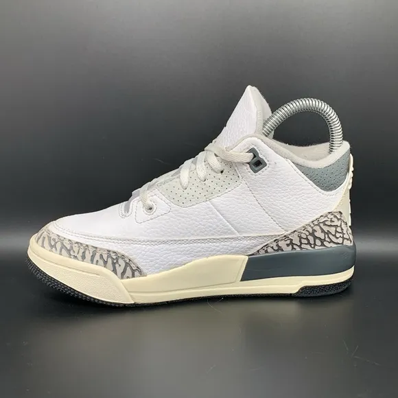 Jordan 3 Retro  PS Hide N Sneak Basketball Shoes FB4416-100 Youth Sz 2.5