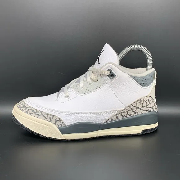 Jordan 3 Retro  PS Hide N Sneak Basketball Shoes FB4416-100 Youth Sz 2.5