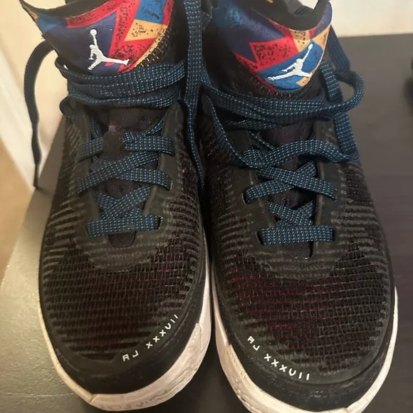 Jordan AJ 37