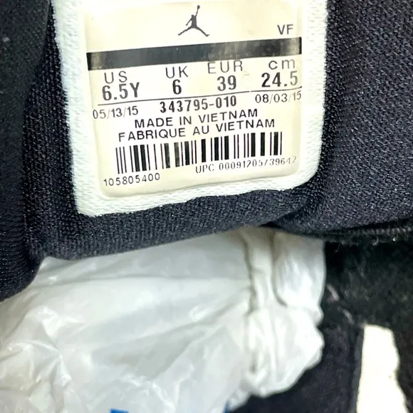 Jordan Black &amp; white high top Sneakers boys sz 6.5y