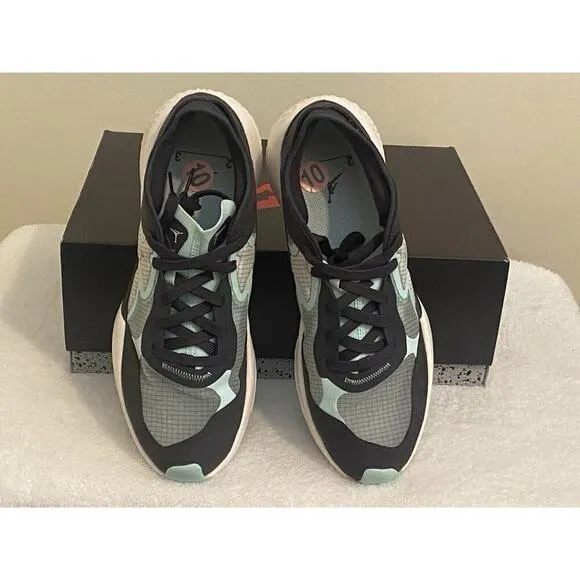Jordan Men’s Delta 3 Low Size 10 Black/ Anthracite Mint Foam