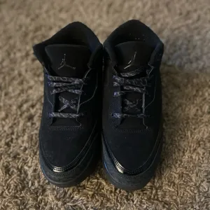 Jordan Retro 3 Black Sneakers Size 2.5