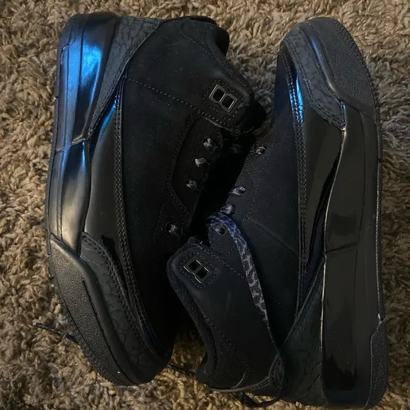Jordan Retro 3 Black Sneakers Size 2.5