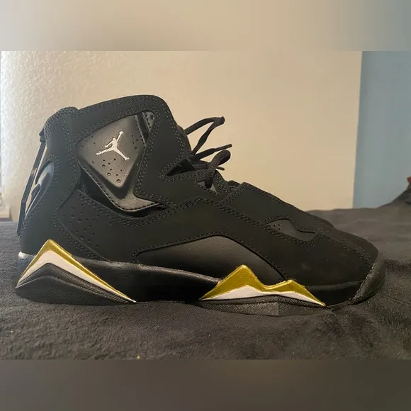Jordan True Flight- Youth Boy’s Basketball Shoes