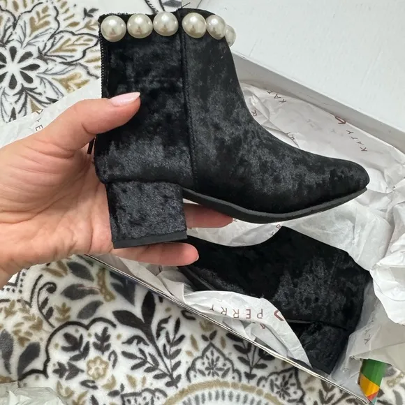 Katy Perry kids girls toddler 11 shoes boots pearly beaded velvet block heel