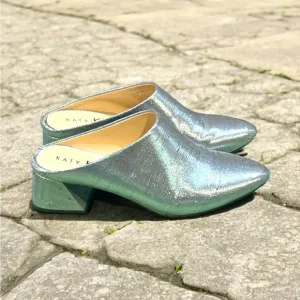 Katy Perry Textured Metallic Terrain Women's  Silver Mules. Size 5.5
