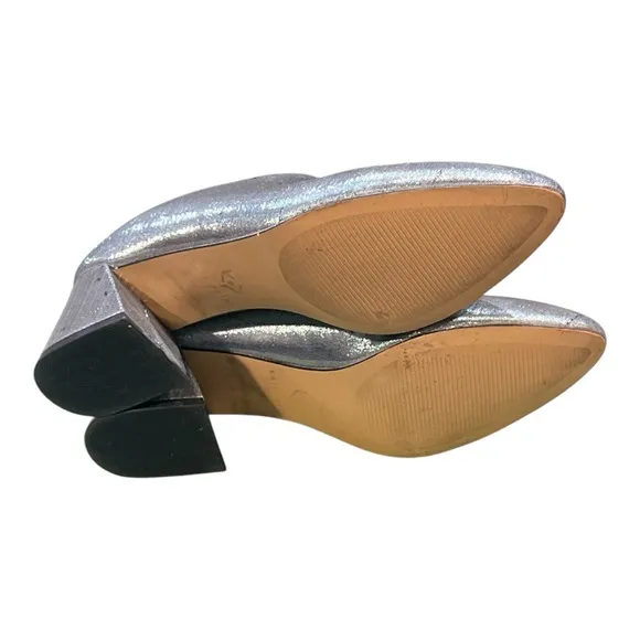 Katy Perry Textured Metallic Terrain Women's  Silver Mules. Size 5.5