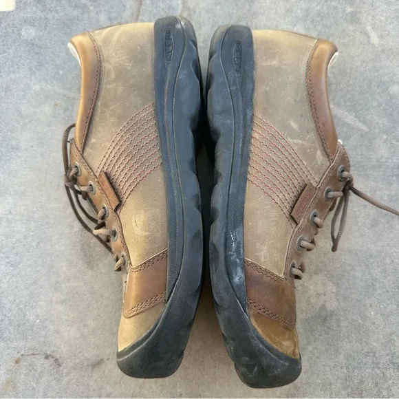 Keen Austin Shitake Pedal 1247 Leather Men's 10.5 Commuter Cycling Shoes READ
