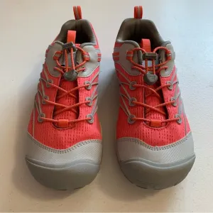 Keen Kids Size 5 Grey &amp; Pink Chandler Athletic Shoes NEW WITHOUT BOX