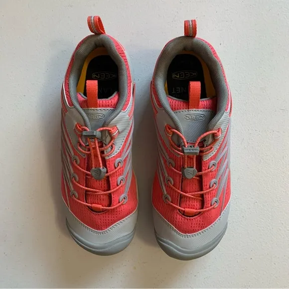Keen Kids Size 5 Grey &amp; Pink Chandler Athletic Shoes NEW WITHOUT BOX