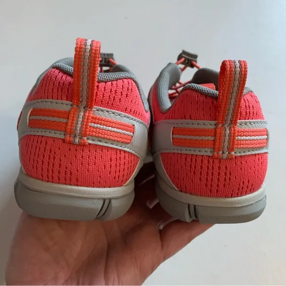 Keen Kids Size 5 Grey &amp; Pink Chandler Athletic Shoes NEW WITHOUT BOX