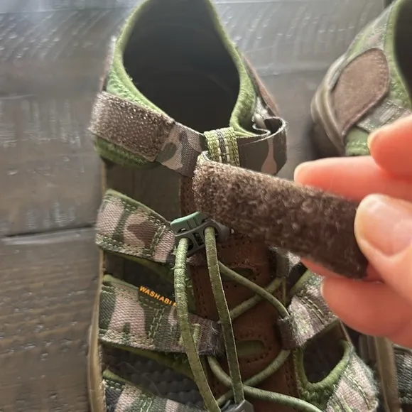 Keen Men’s Size 7 Newport H2 Sports Sandals Outdoor Hiking Washable Shoes Camo