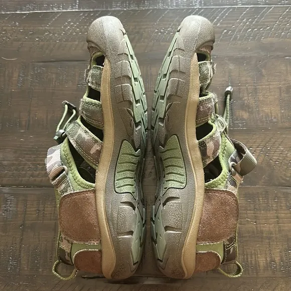 Keen Men’s Size 7 Newport H2 Sports Sandals Outdoor Hiking Washable Shoes Camo