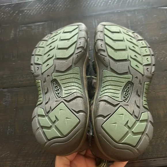 Keen Men’s Size 7 Newport H2 Sports Sandals Outdoor Hiking Washable Shoes Camo