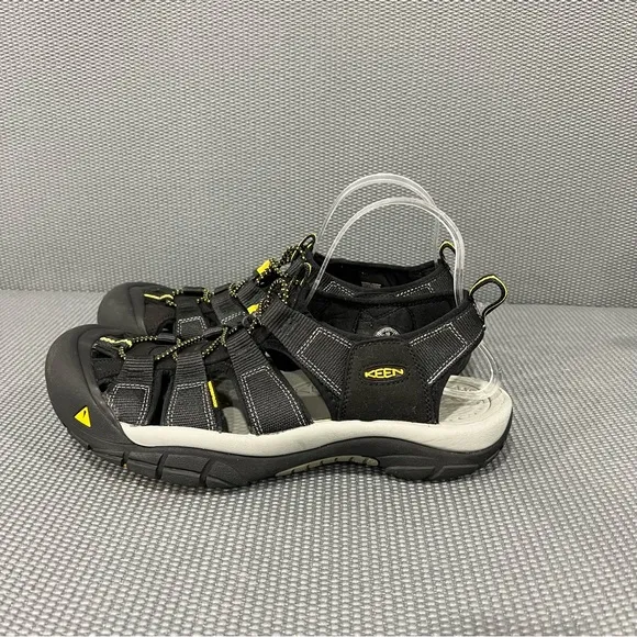 Keen Newport H2 Sandals Men’s Outdoor Hiking Shoes Size 10 1001907 Black Yellow