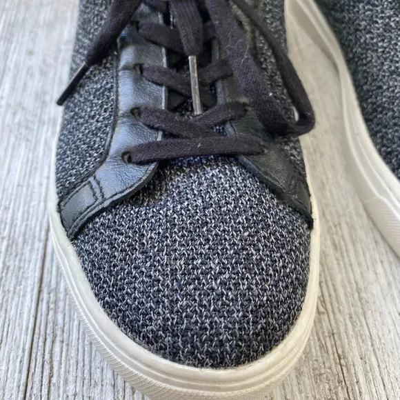Lacoste universal all year women shoes Size USA 7 UK 5