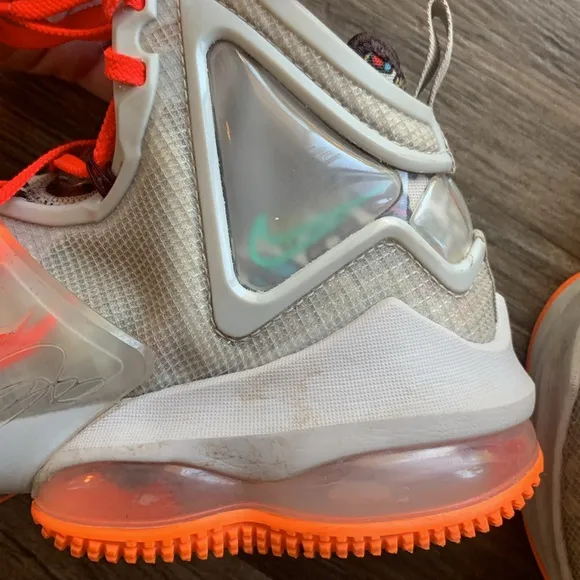 LeBron Nike 19 “Fast Food” Basketball Shoes