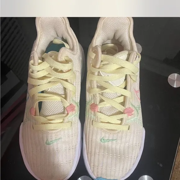 LeBron Witness 6 Easter 3.5 Youth