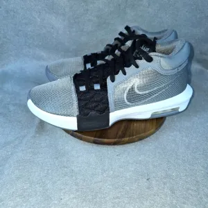 Lebron witness eight basketball shoes nike men's size 11.5 sneaker new no box**