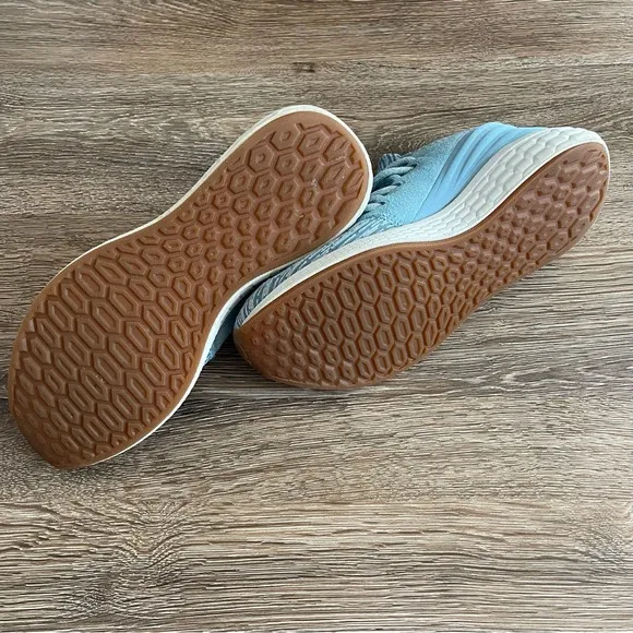 Light Blue New Balance Fresh Foam Cruz Decon Running Shoes