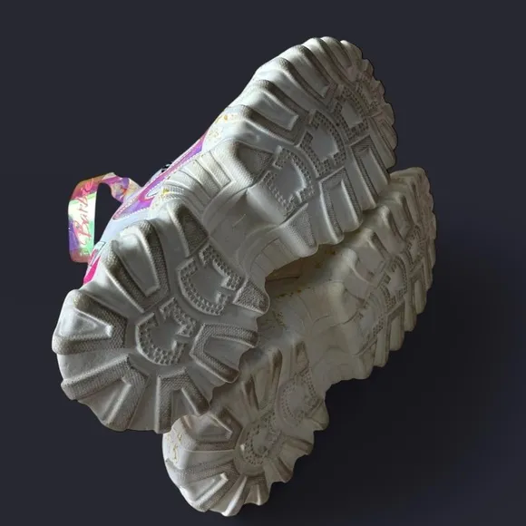 Like New- Barbie Chunky Dad Platform Sneakers (worn once) size 26/ (9)