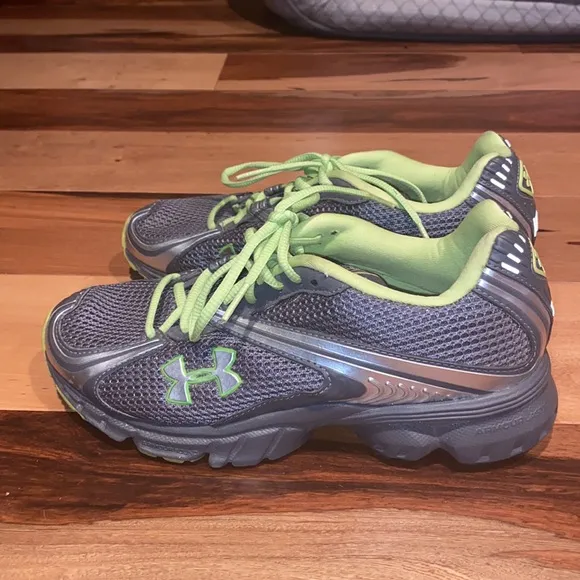 LIKE NEW- UNDER ARMOUR PROPHET 2 DCE PERFORMANCE RUNNING SHOES ~ WOMENS 6.5