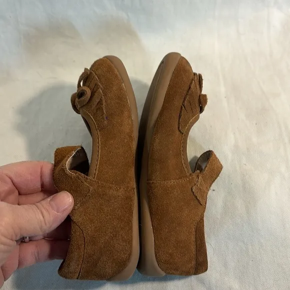 Livie And Luca Willow Flats Moccasin Mary Jane Camel Leather Shoes Girls size 8