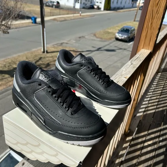 Low 2s Size 10 brand new dead stock