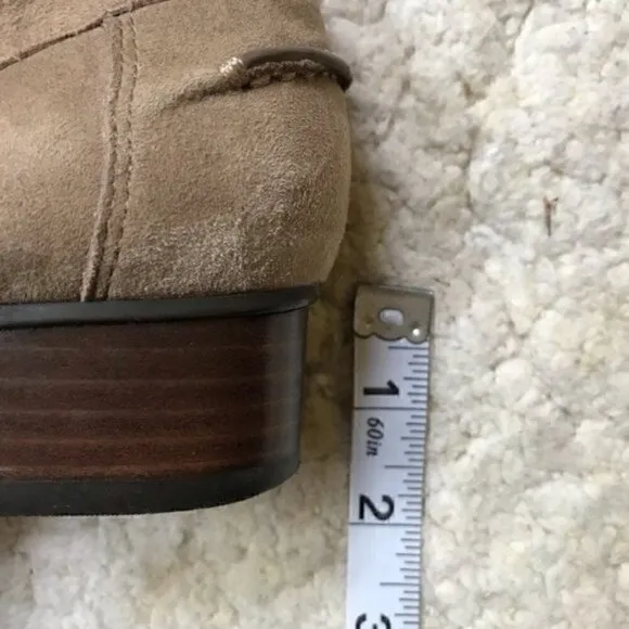 LRL: Tan Tasseled Loafer Suede Shoes w. Small Heel