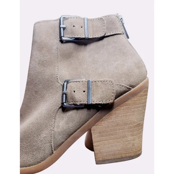 Lucky Brand &quot;Emerlee&quot; Booties Size 8