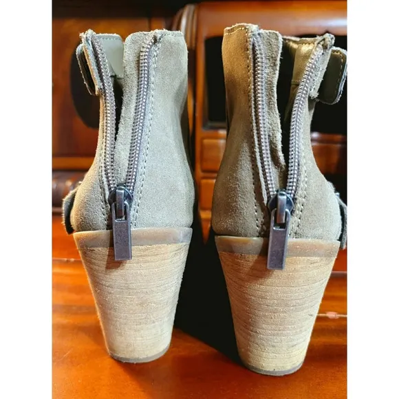 Lucky Brand &quot;Emerlee&quot; Booties Size 8