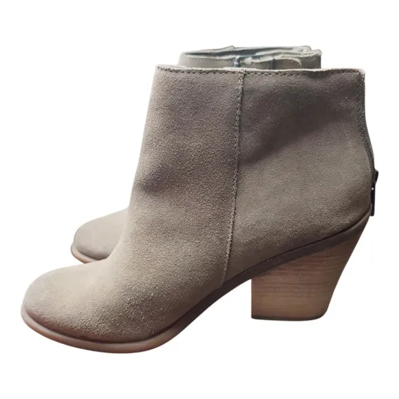 Lucky Brand &quot;Emerlee&quot; Booties Size 8