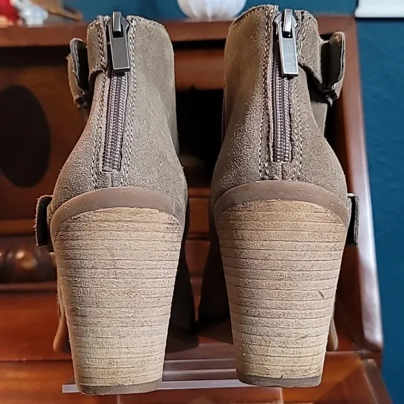 Lucky Brand &quot;Emerlee&quot; Booties Size 8