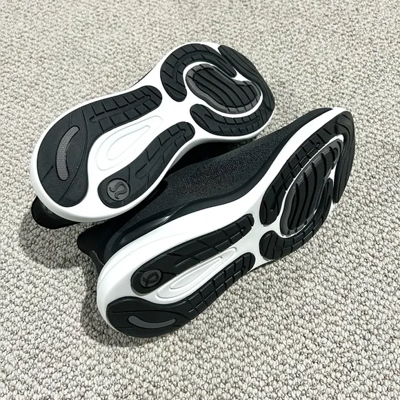 LULULEMON Chargefeel 2 Low Workout Shoes, Size 9