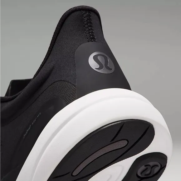 LULULEMON Chargefeel 2 Low Workout Shoes, Size 9