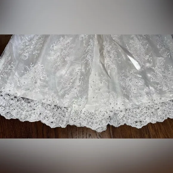 Luxury Satin Lace Pearl Long Baby Christening Gown Blessing Dress Bonnet Shoes