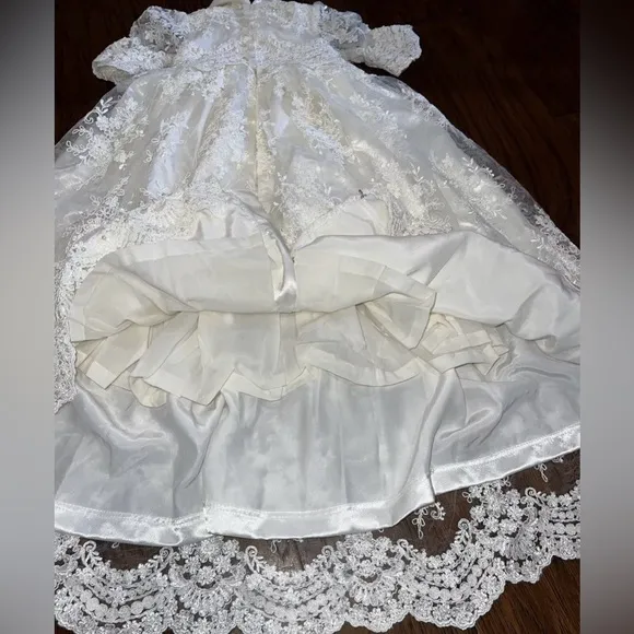 Luxury Satin Lace Pearl Long Baby Christening Gown Blessing Dress Bonnet Shoes