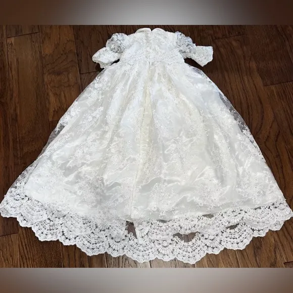 Luxury Satin Lace Pearl Long Baby Christening Gown Blessing Dress Bonnet Shoes
