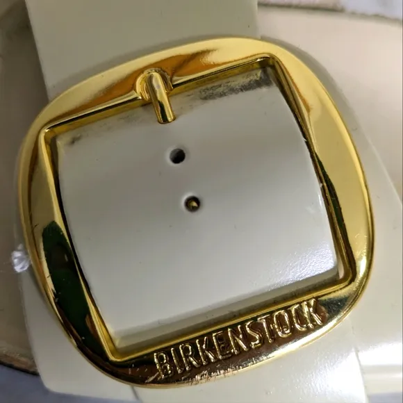MADRID BIG BUCKLE HIGH SHINE In ECRU ...Size 9
