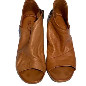 Mago cognac tan 38 7 - 7.5 leather sandal low heel peep toe booties ankle boot