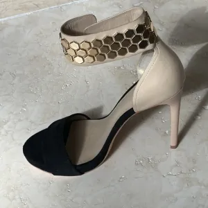 MARCIANO leather New shoes high heel size 5-1/2