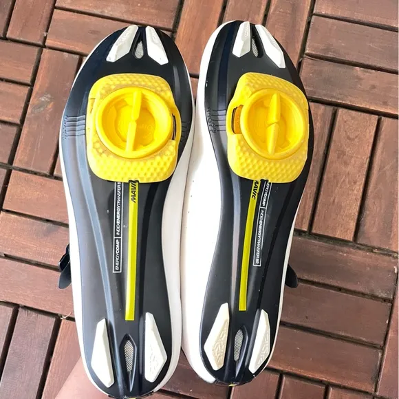 Mavic Aksium Elite‎ III Size Men’s 9/ Woman’s 10 White Cycling Shoes