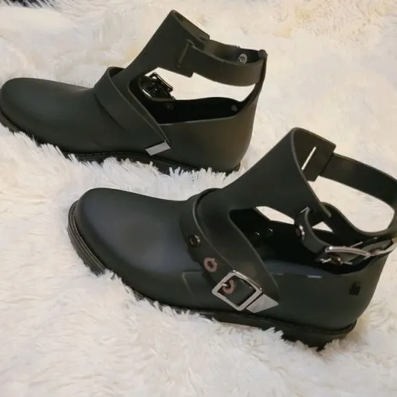 Melissa Antares boots  vegan. new in box