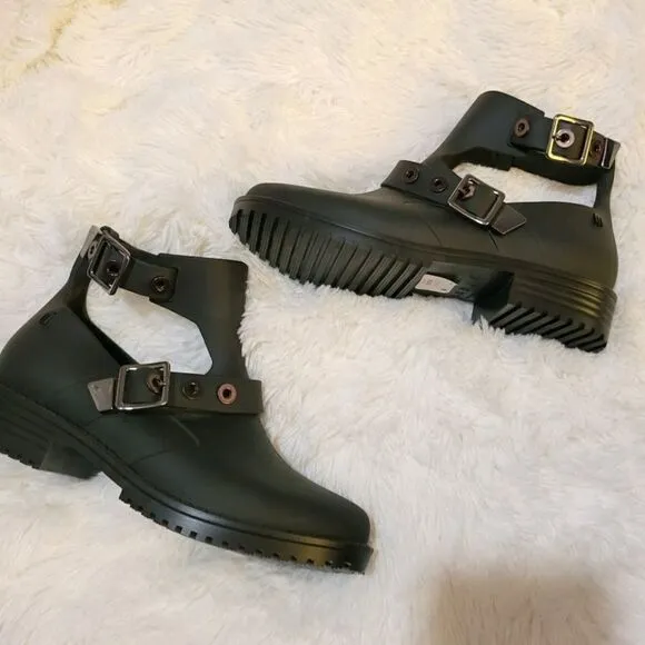 Melissa Antares boots  vegan. new in box