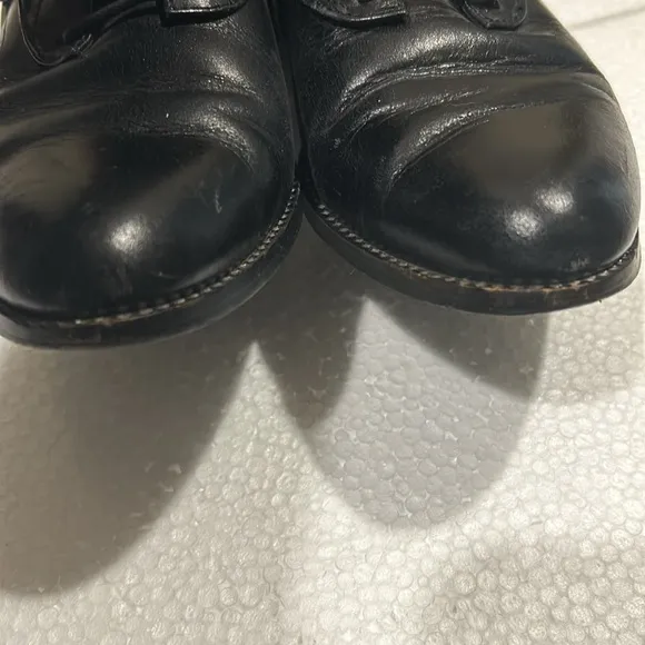 Mellow Yellow lace up Black/silvery details flat leather shoes girls size 4(35)