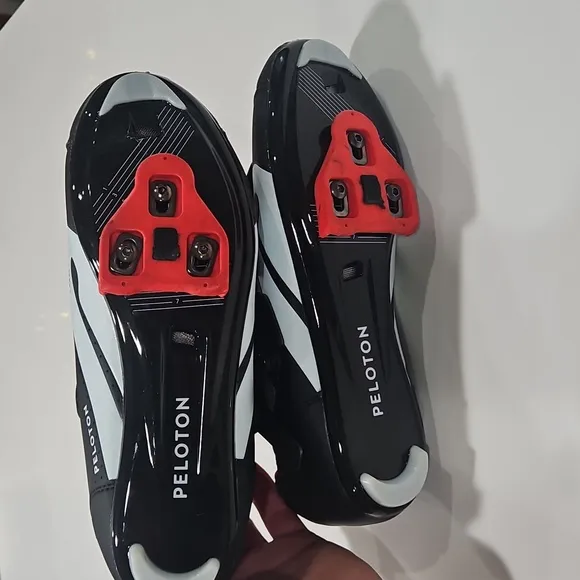 Men's Black and Red Pelaton Cycling Shoes 10.5