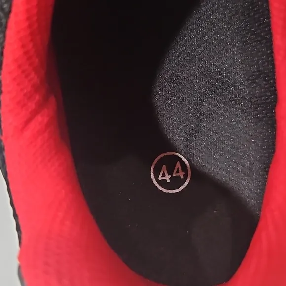 Men's Black and Red Pelaton Cycling Shoes 10.5