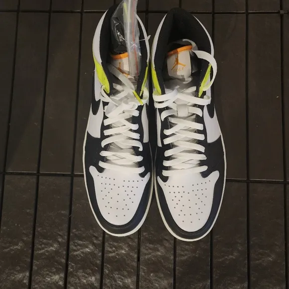 Men's Nike Air Jordan 1 High 'Volt Gold' Golf Shoes